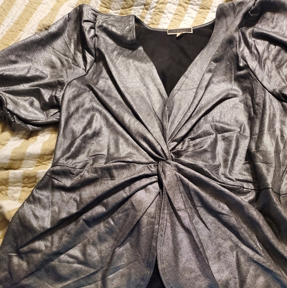 Top - Picture 3 of 3